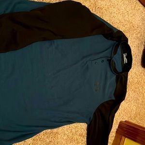 Mens long sleeve UA shirt